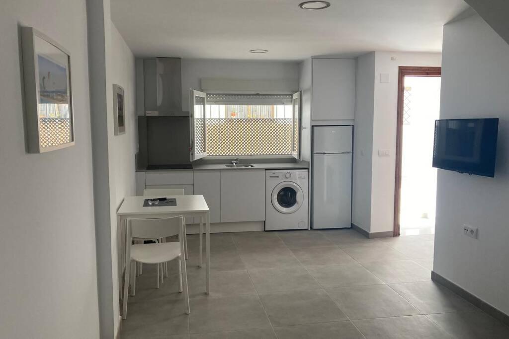 Loft Independiente A 150 Mtrs De La Playa Wifi Aire Acondicionado Тарифа Экстерьер фото